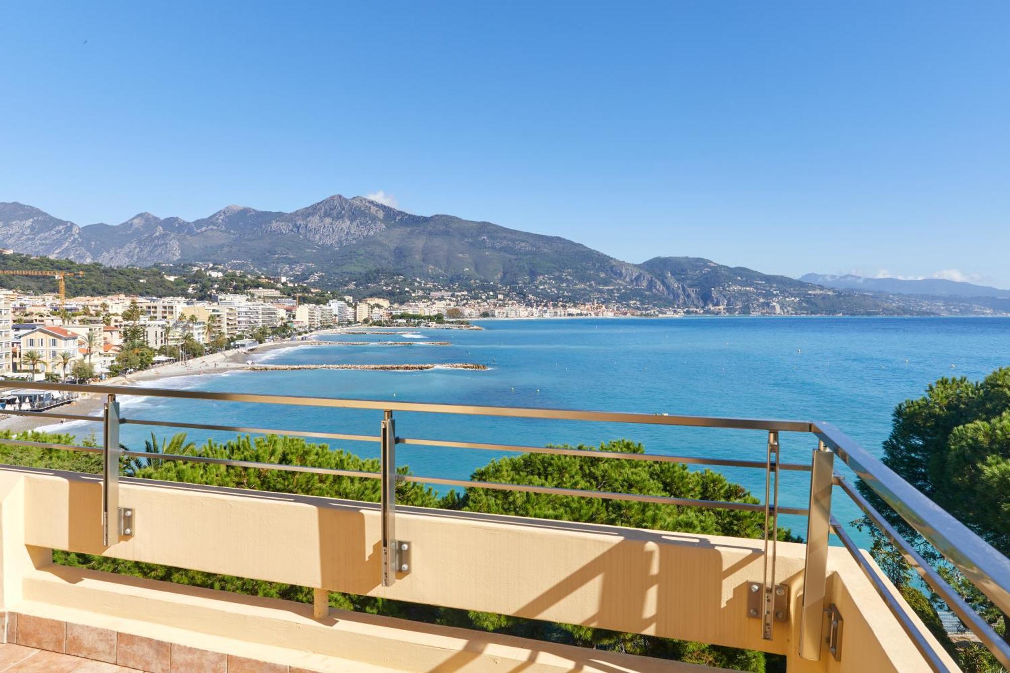 Hôtel Alexandra Roquebrune-Cap-Martin Buitenkant foto